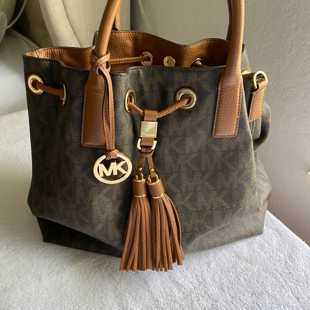 Handbag - Picture 2 of 8